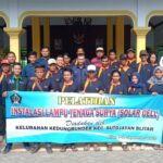 Pelatihan Instalasi Lampu PJU Bertenaga Solar Cell di Kelurahan Kedungbunder Kecamatan Sutojayan Kabupaten Blitar